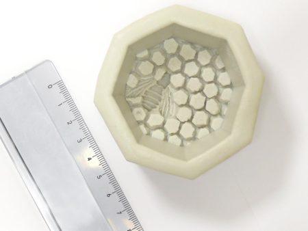3D-Bee-silicon-mold for soap and candles